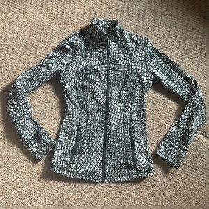 LN Lululemon Define black white jacket sz 6